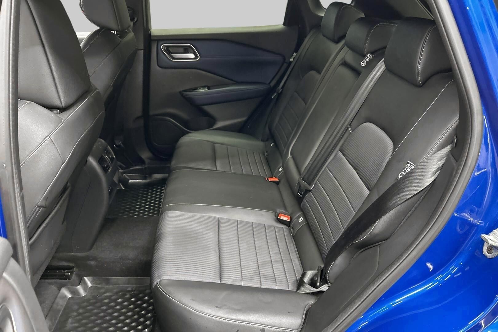 Nissan Qashqai iso kuva 9
