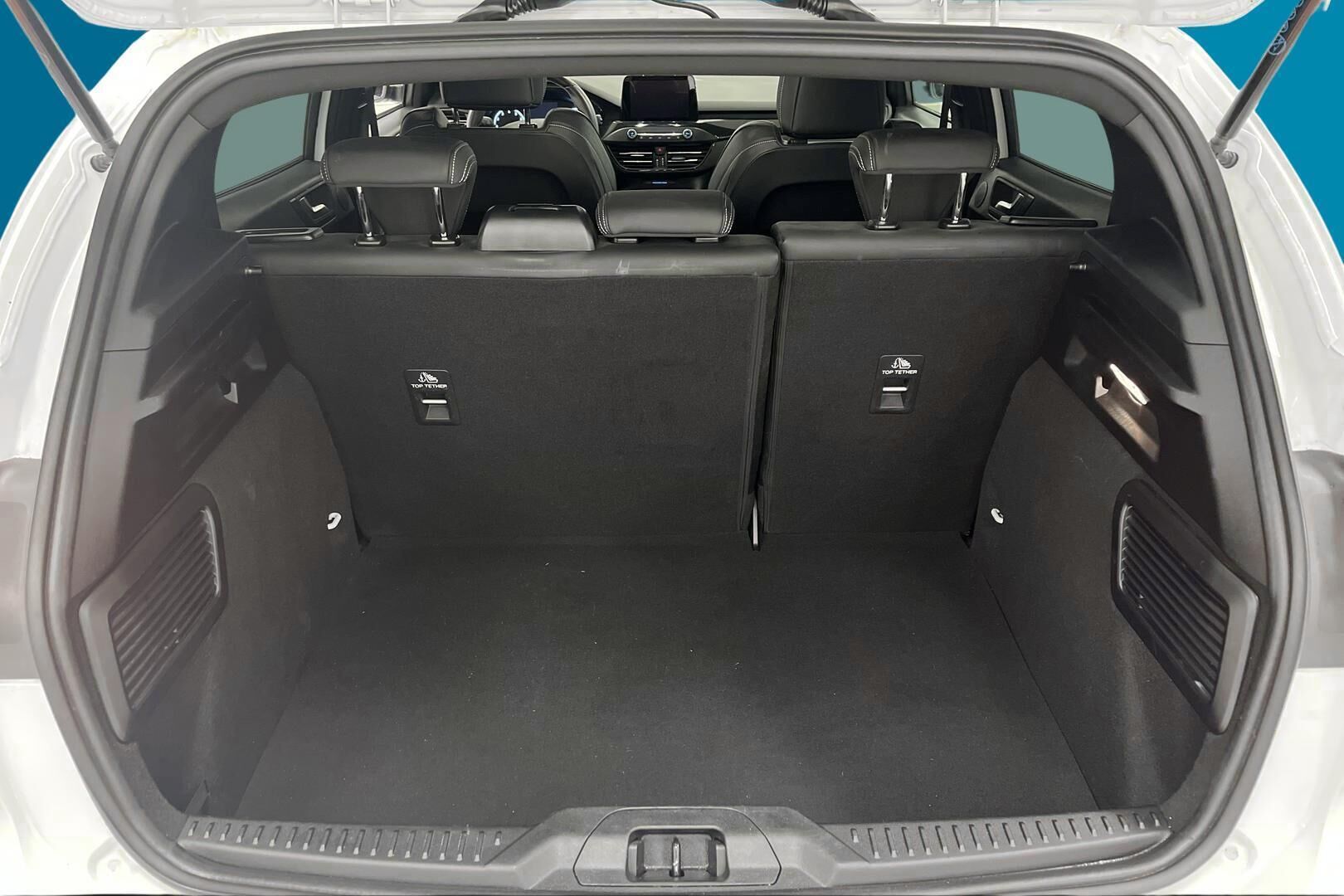 Ford Focus iso kuva 7