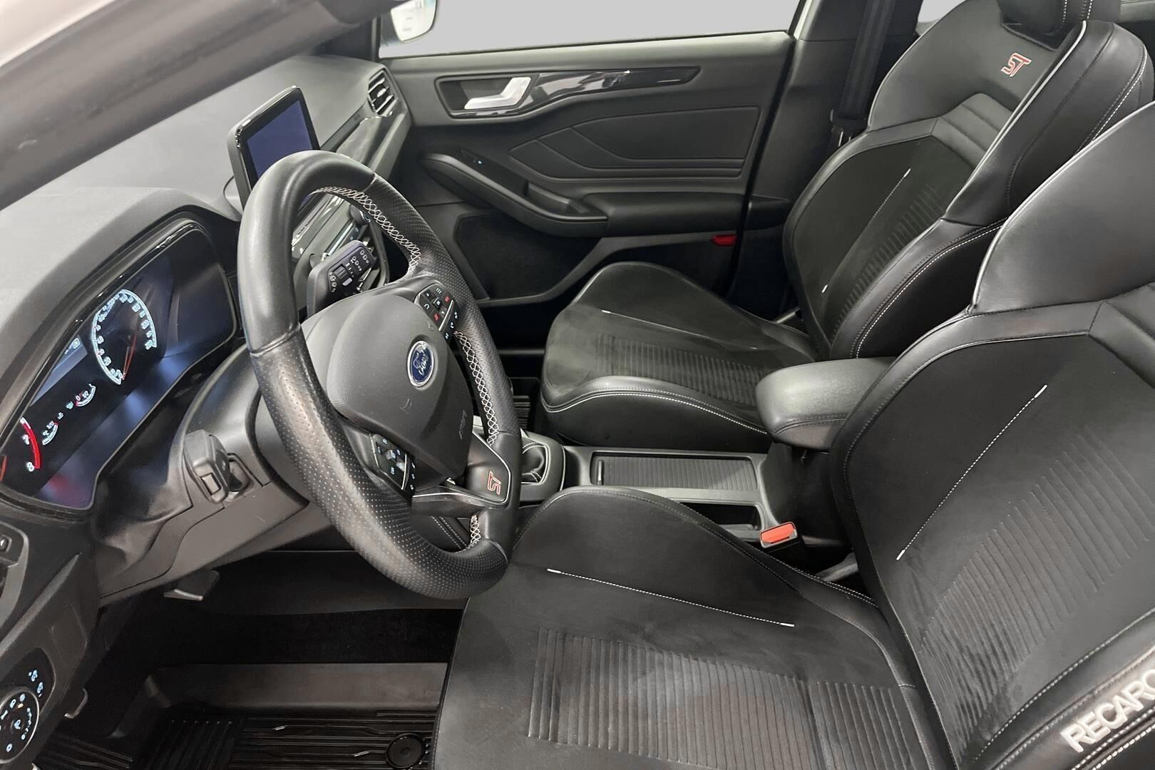 Ford Focus iso kuva 18