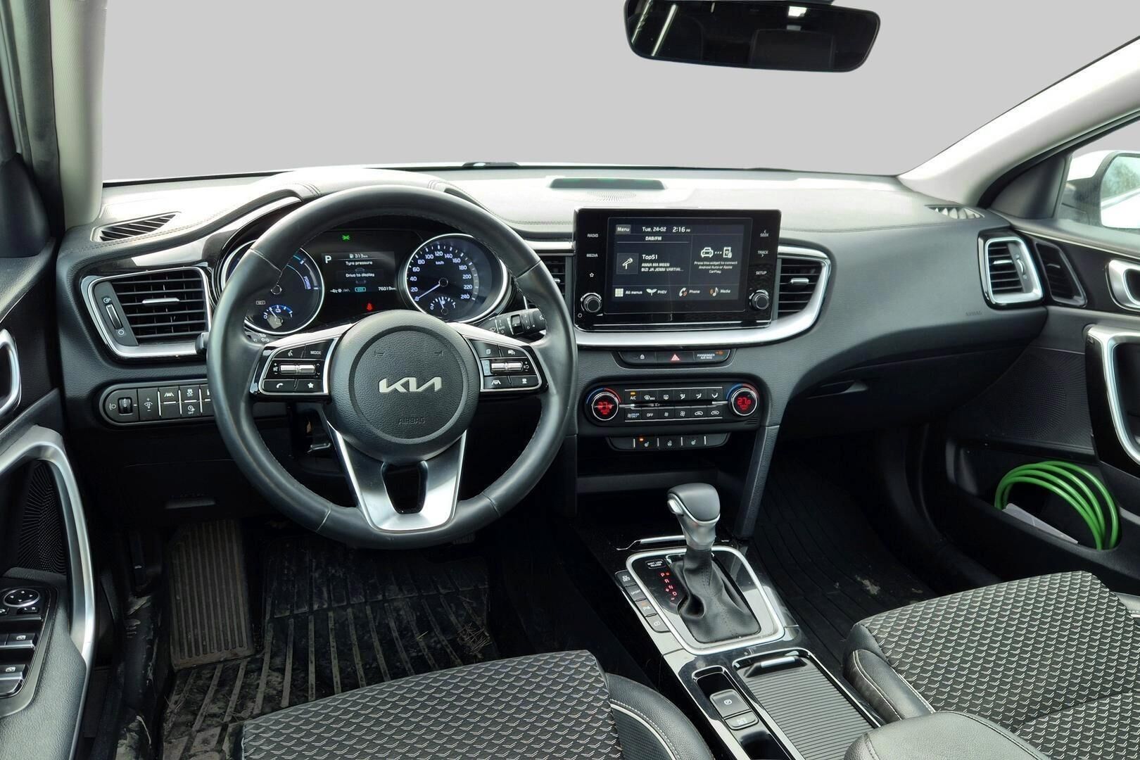 Kia Ceed iso kuva 1