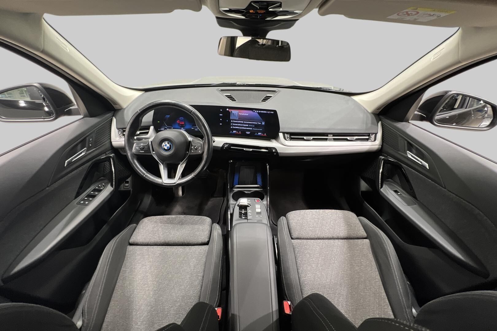 BMW X1 iso kuva 11