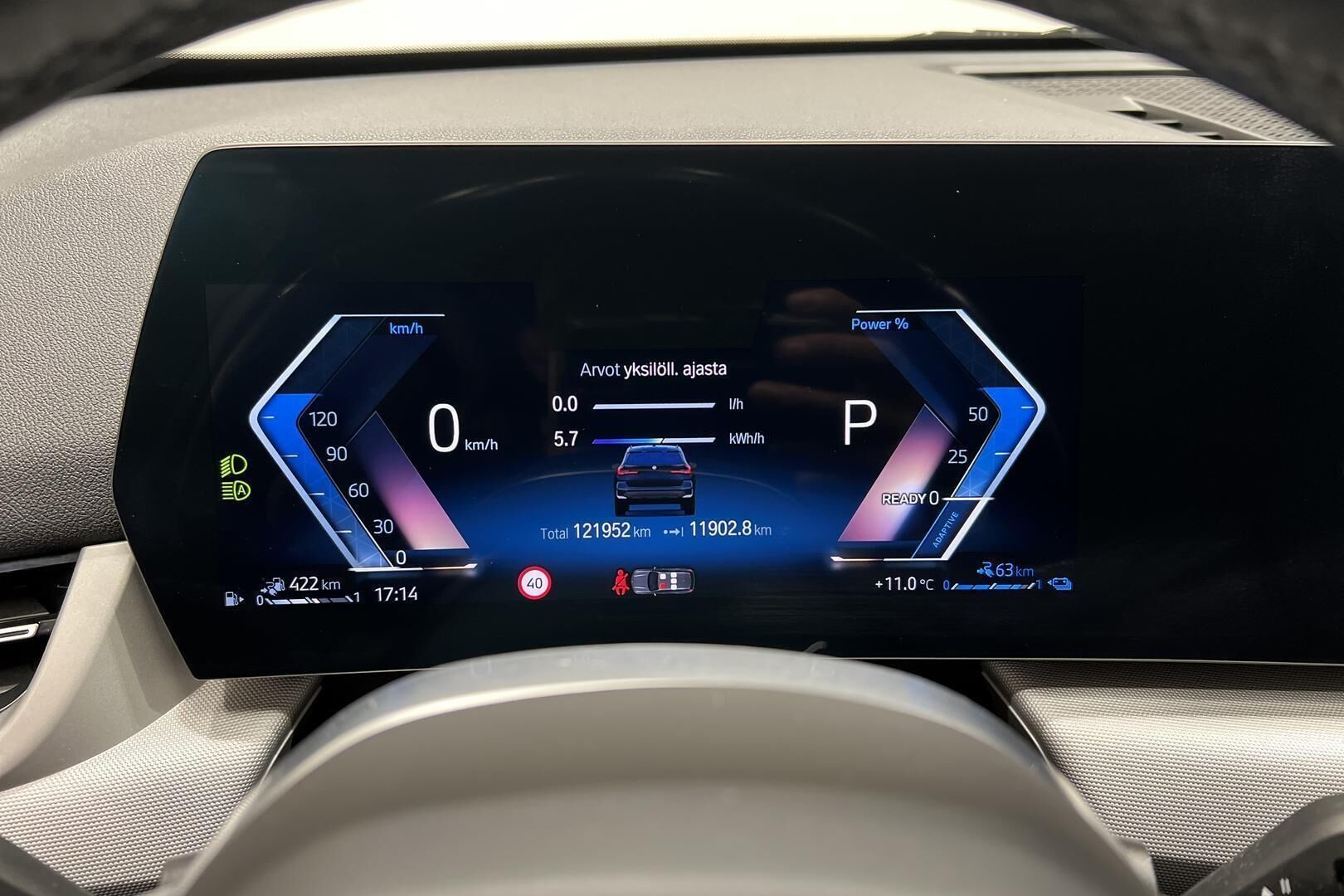 BMW X1 iso kuva 14