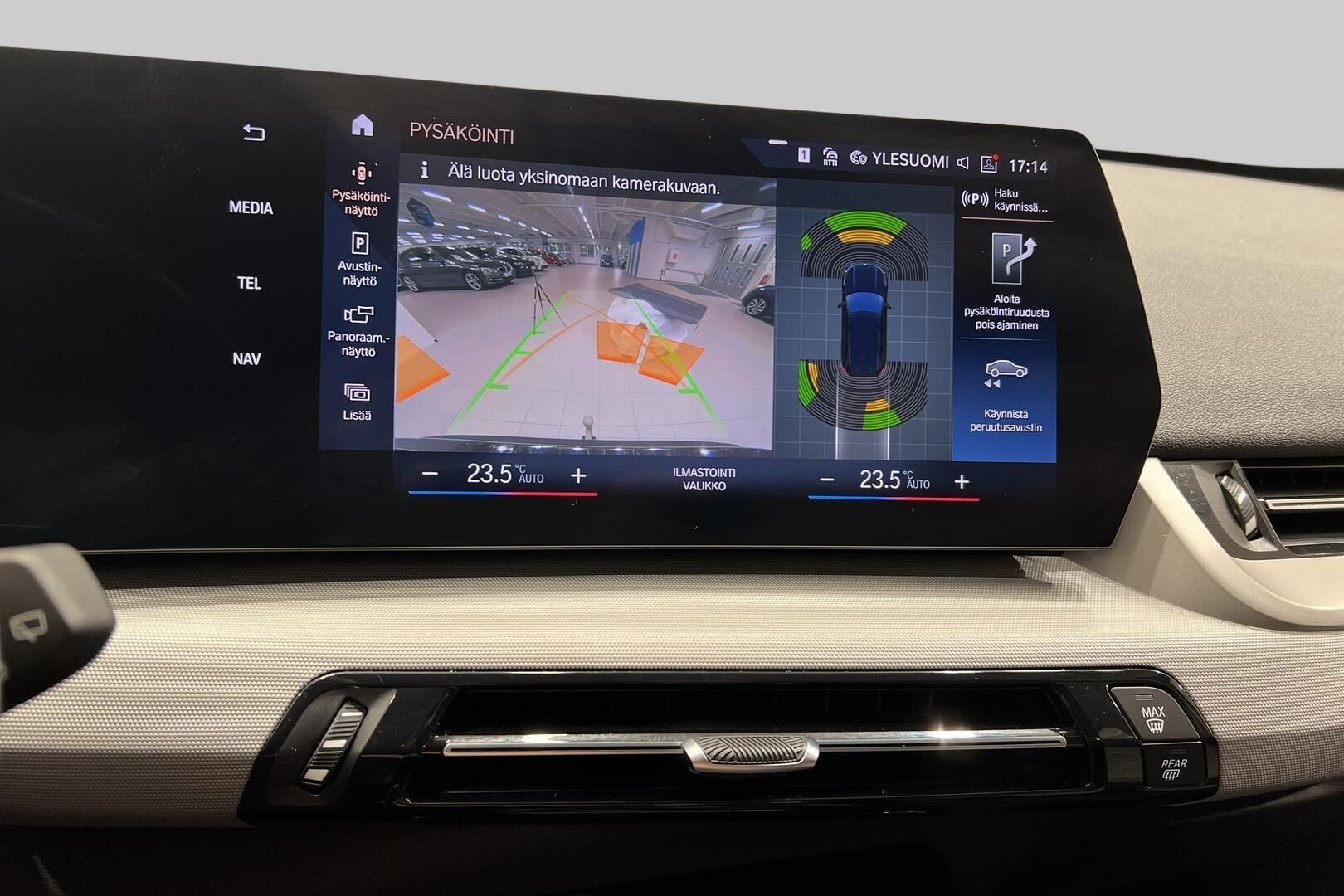 BMW X1 iso kuva 16