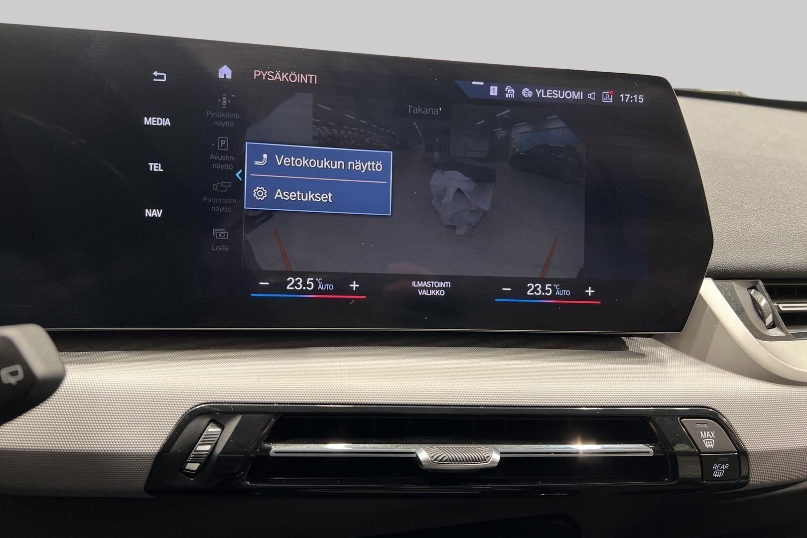 BMW X1 iso kuva 18