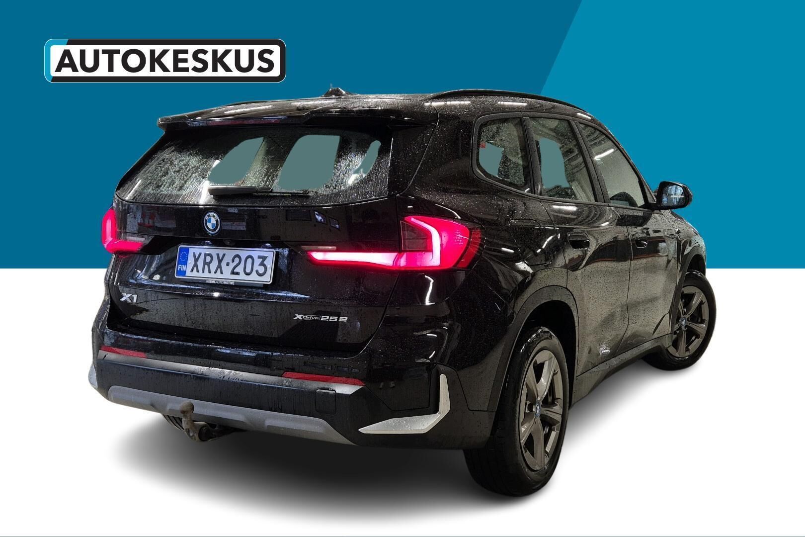 BMW X1 iso kuva 7