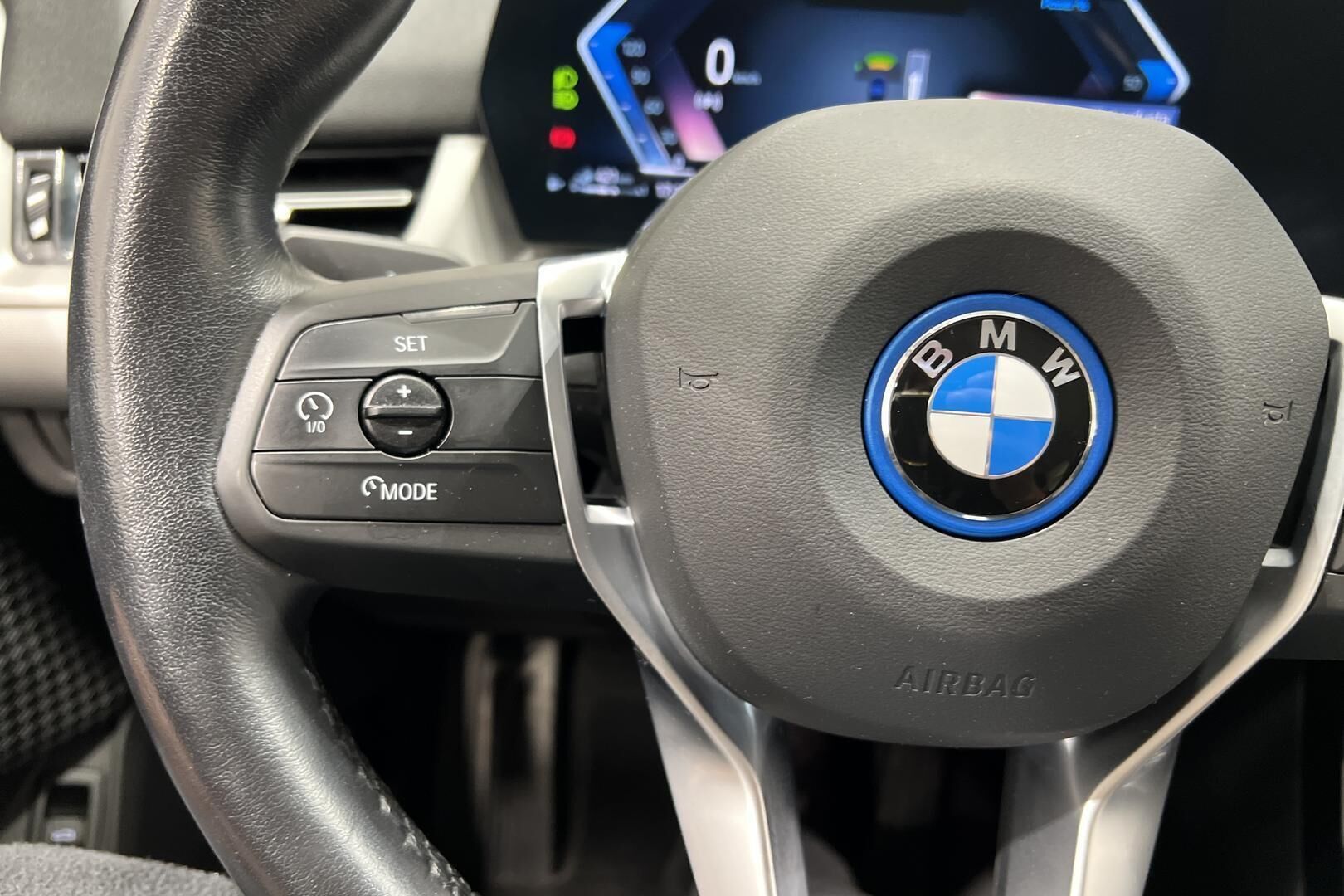 BMW X1 iso kuva 30