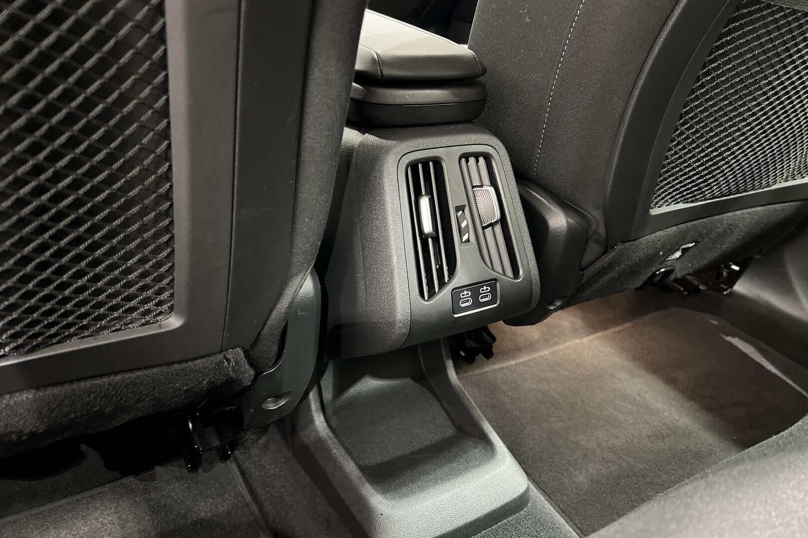 BMW X1 iso kuva 34