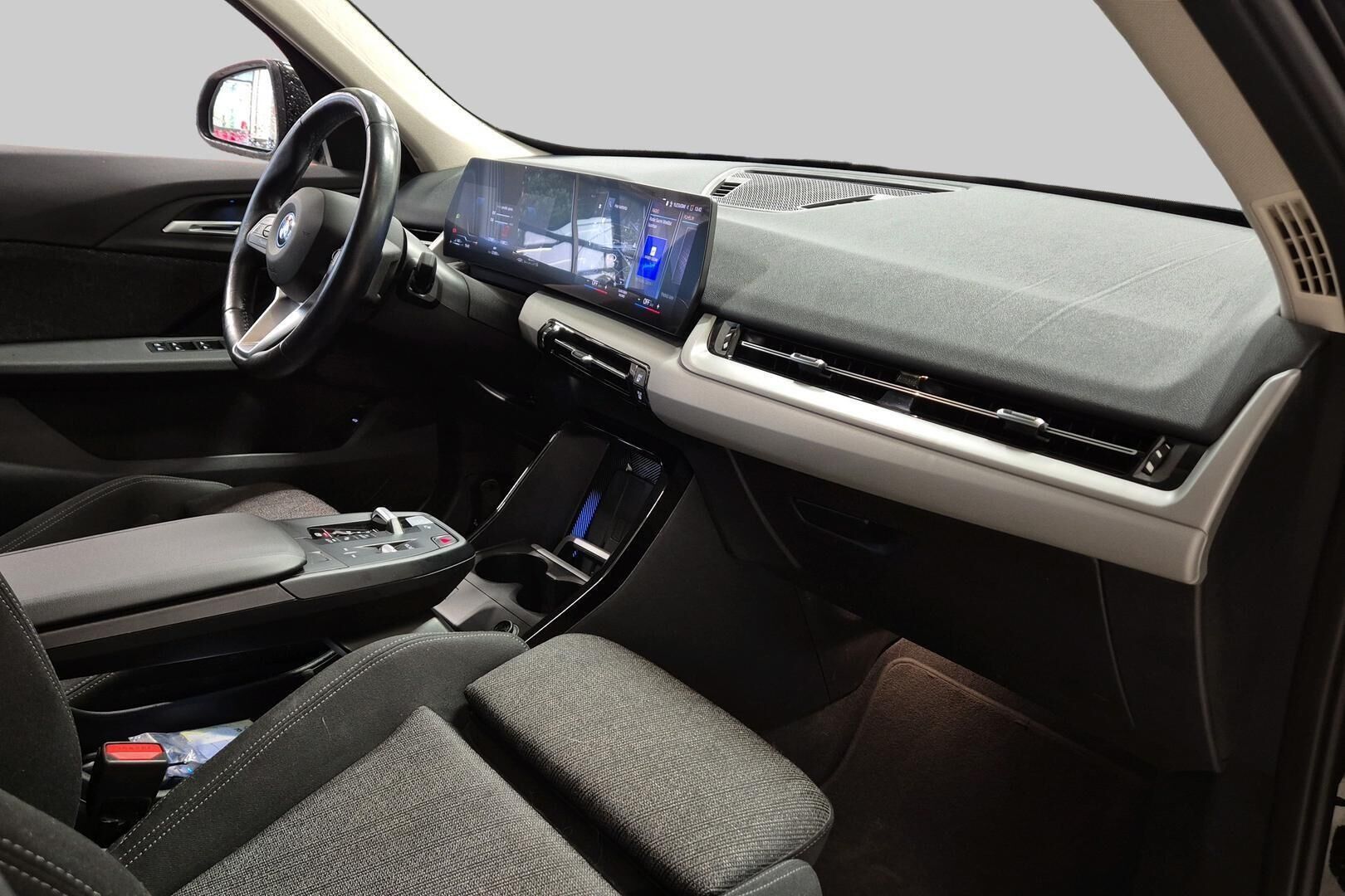 BMW X1 iso kuva 8