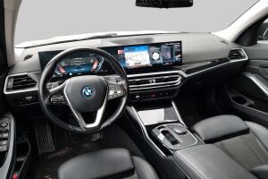 BMW 3-SARJA esikatselu 1