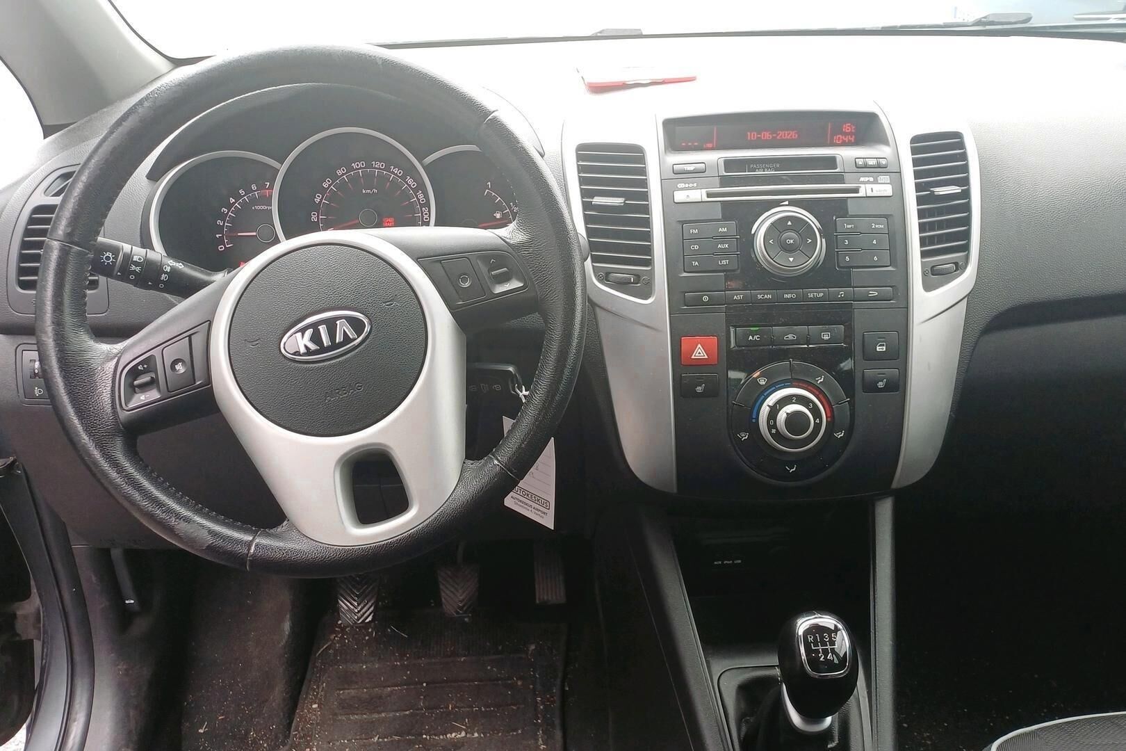 Kia Venga iso kuva 10