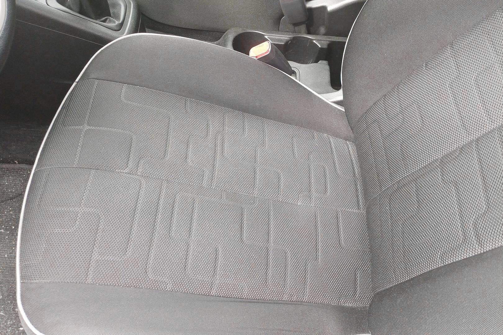 Kia Venga iso kuva 8