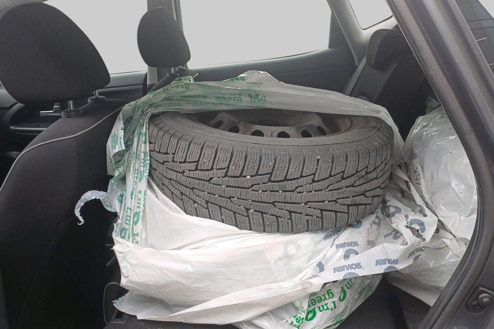 Kia Venga iso kuva 9