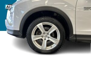 Mitsubishi Eclipse Cross esikatselu 12