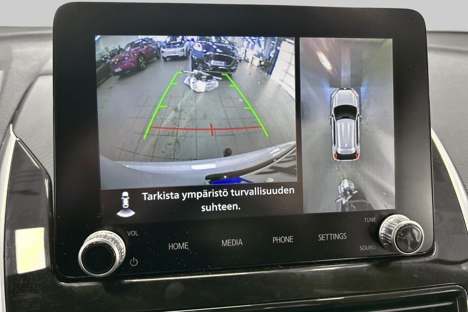 Mitsubishi Eclipse Cross iso kuva 16