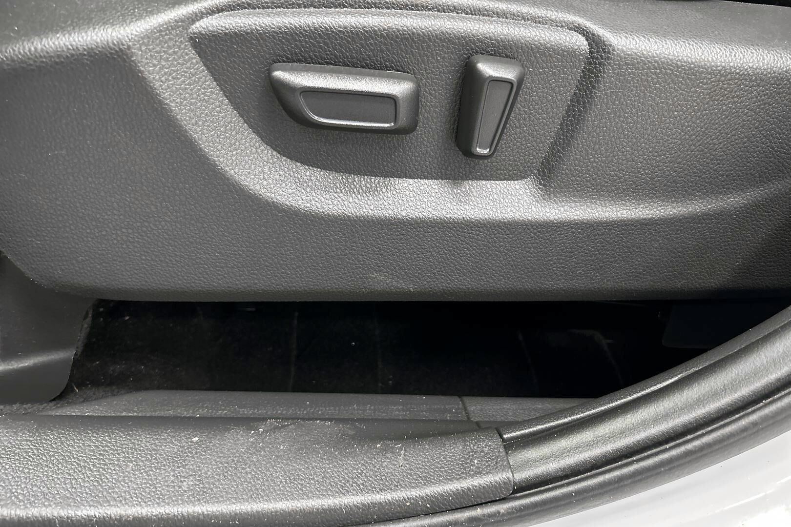 Mitsubishi Eclipse Cross iso kuva 24