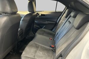 Mitsubishi Eclipse Cross esikatselu 9