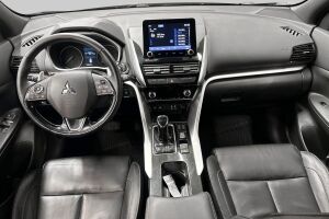 Mitsubishi Eclipse Cross esikatselu 10