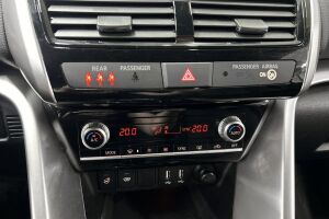 Mitsubishi Eclipse Cross esikatselu 15