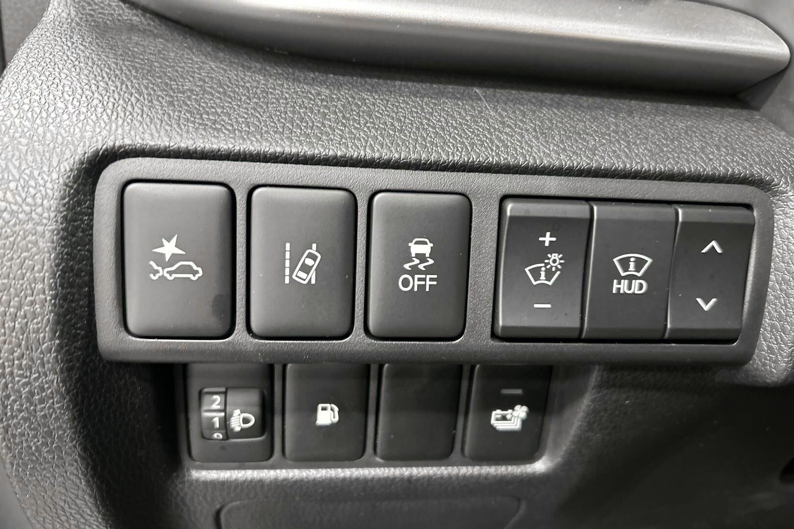 Mitsubishi Eclipse Cross iso kuva 20