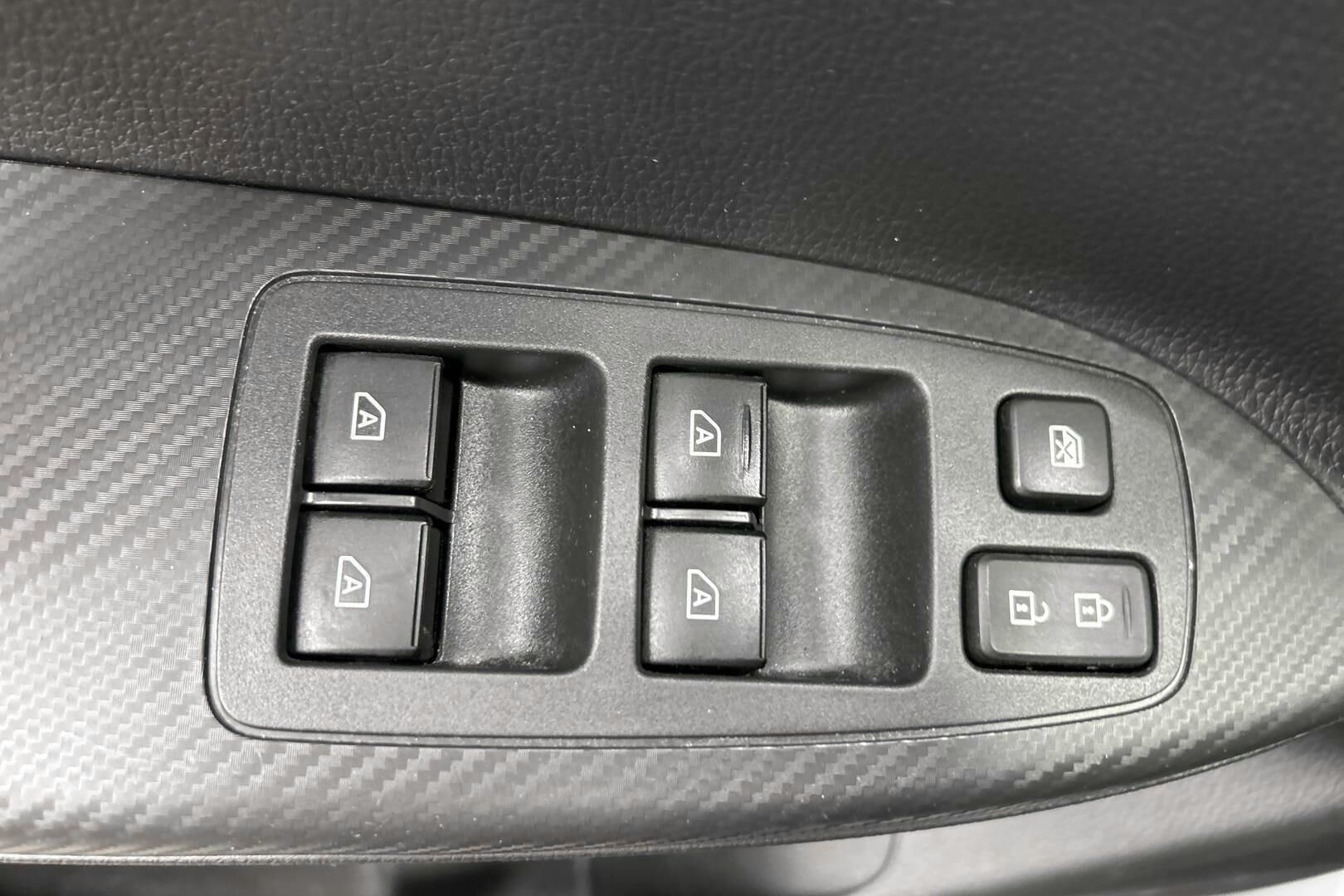 Mitsubishi Eclipse Cross iso kuva 21