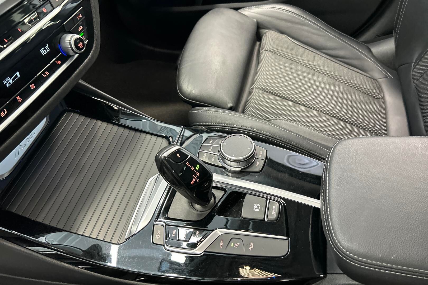 BMW X3 iso kuva 16
