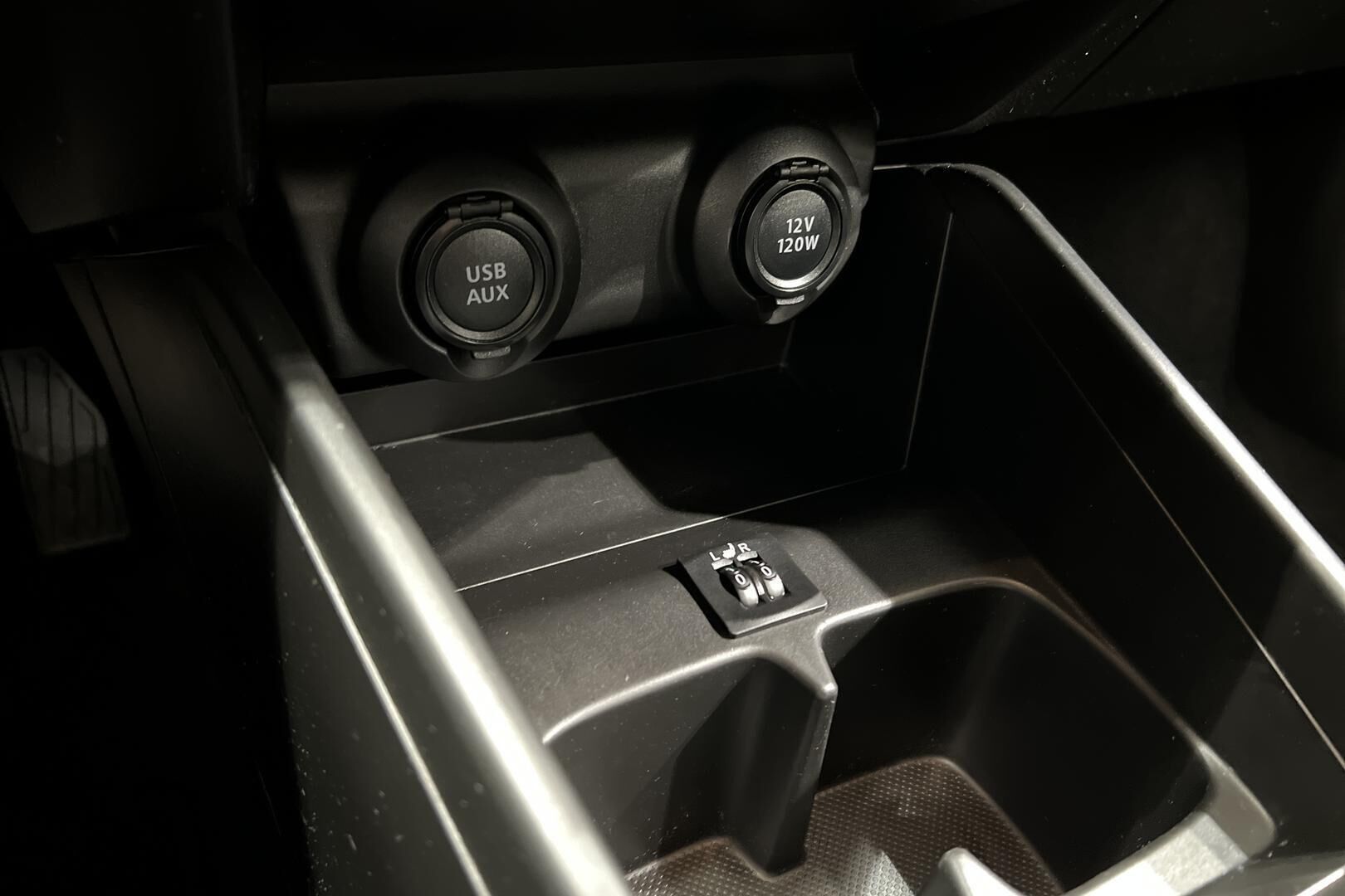 Suzuki Swift iso kuva 21