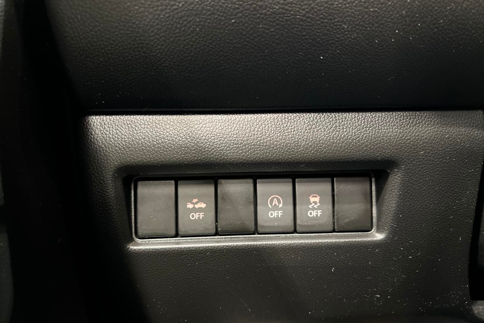 Suzuki Swift iso kuva 14