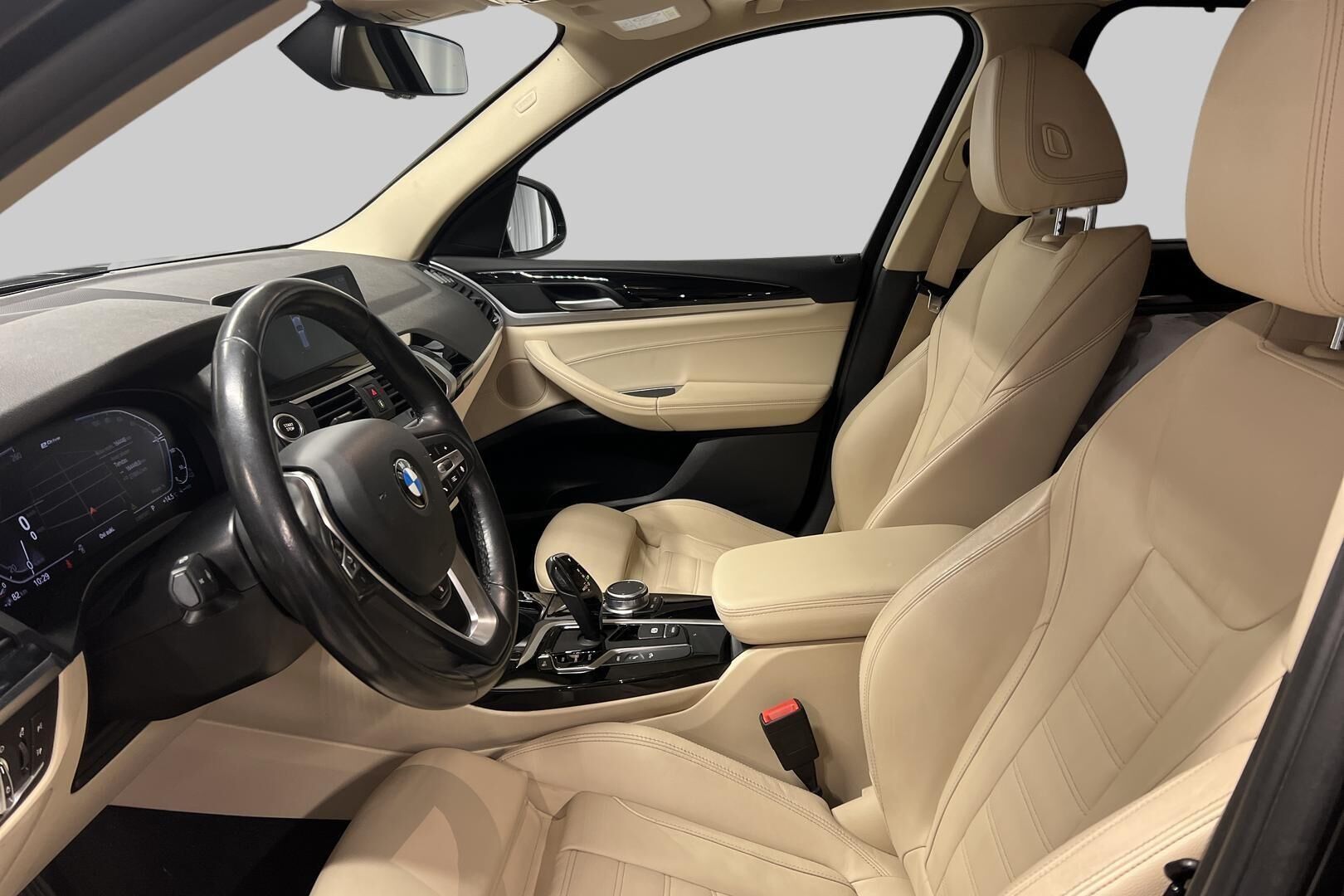 BMW X3 iso kuva 6