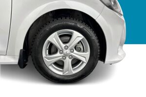 Toyota Yaris esikatselu 12