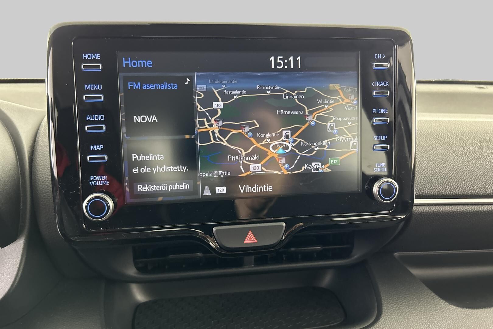 Toyota Yaris iso kuva 15