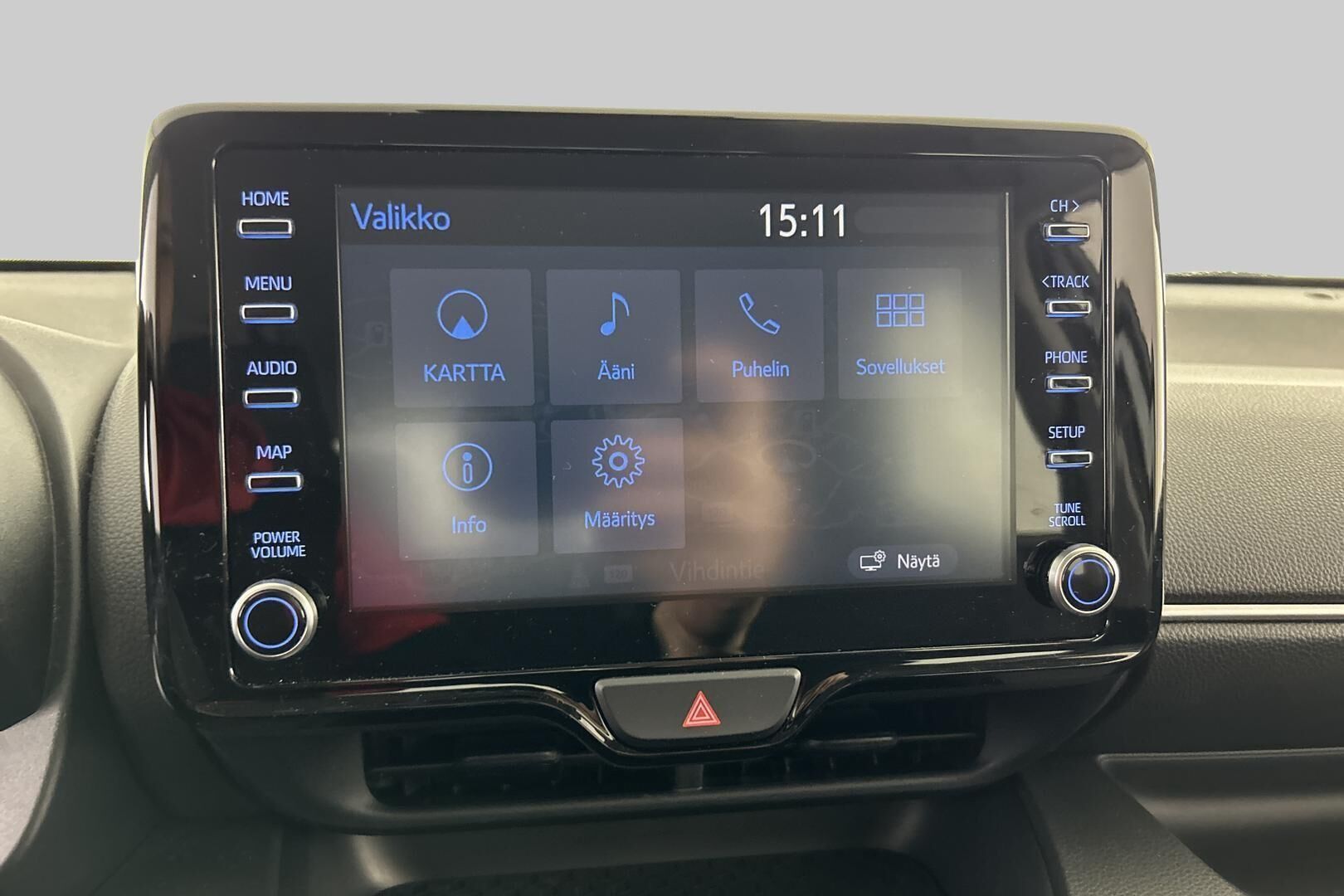 Toyota Yaris iso kuva 16