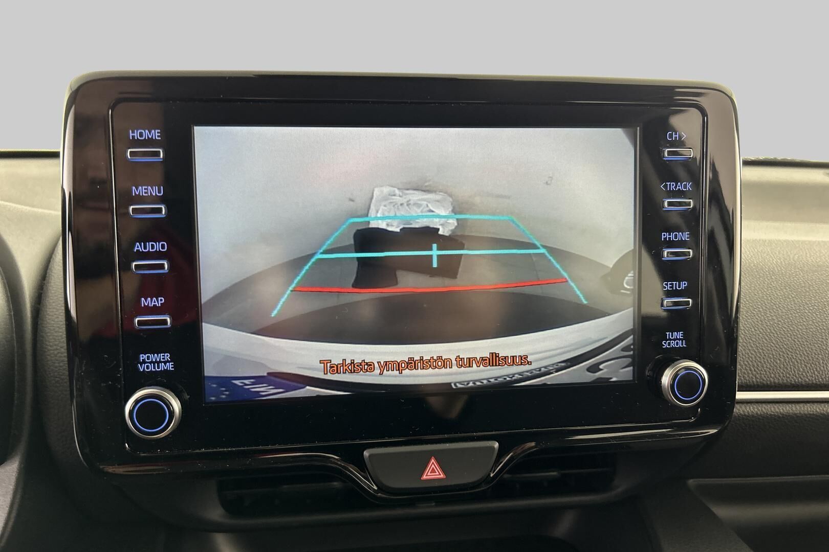 Toyota Yaris iso kuva 18