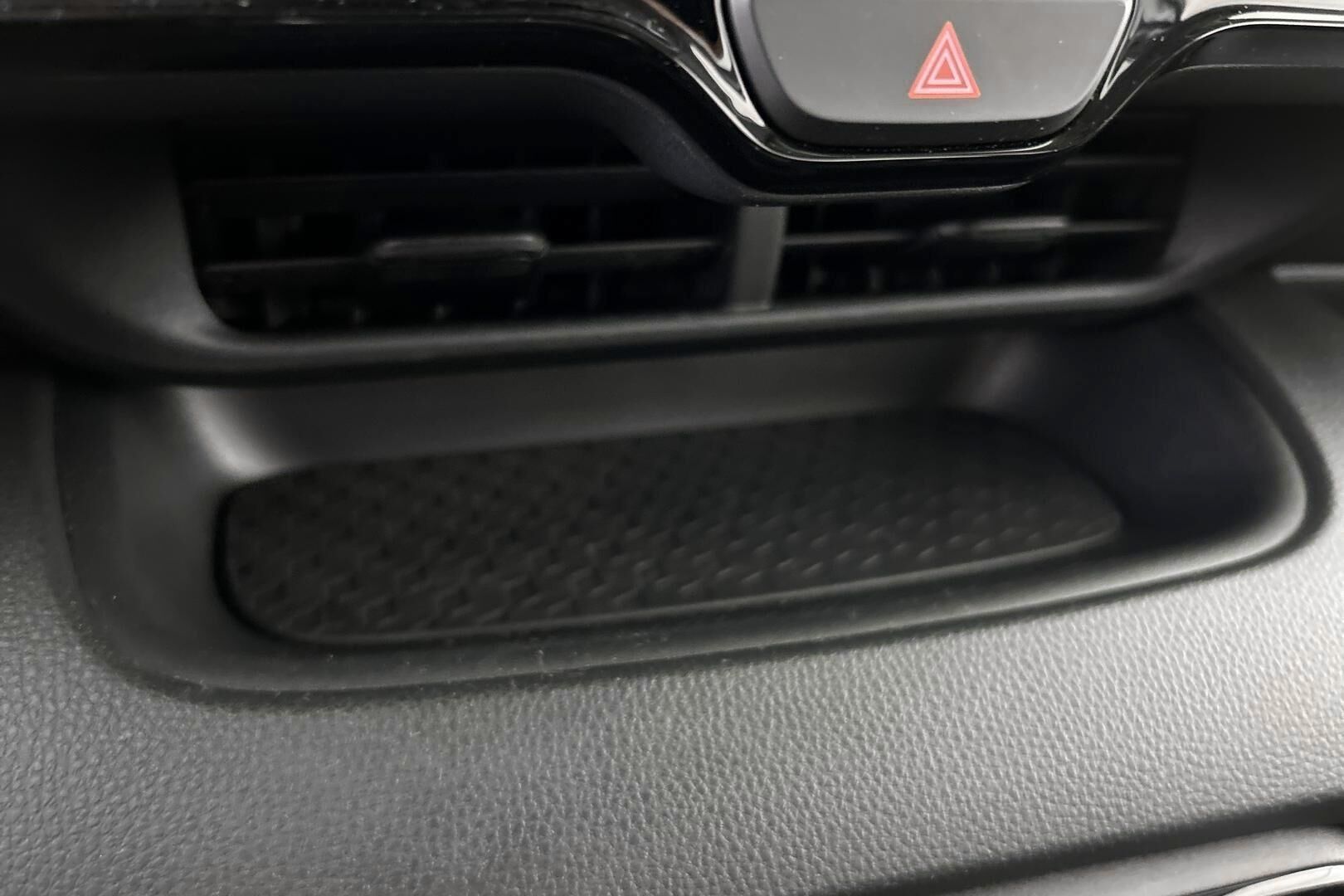 Toyota Yaris iso kuva 19