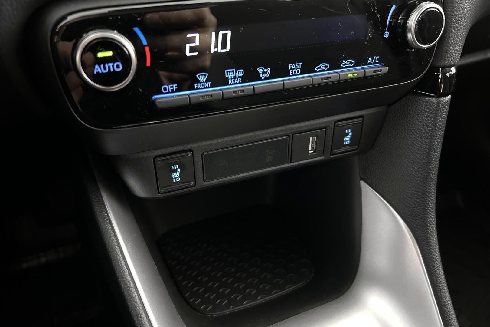 Toyota Yaris iso kuva 20