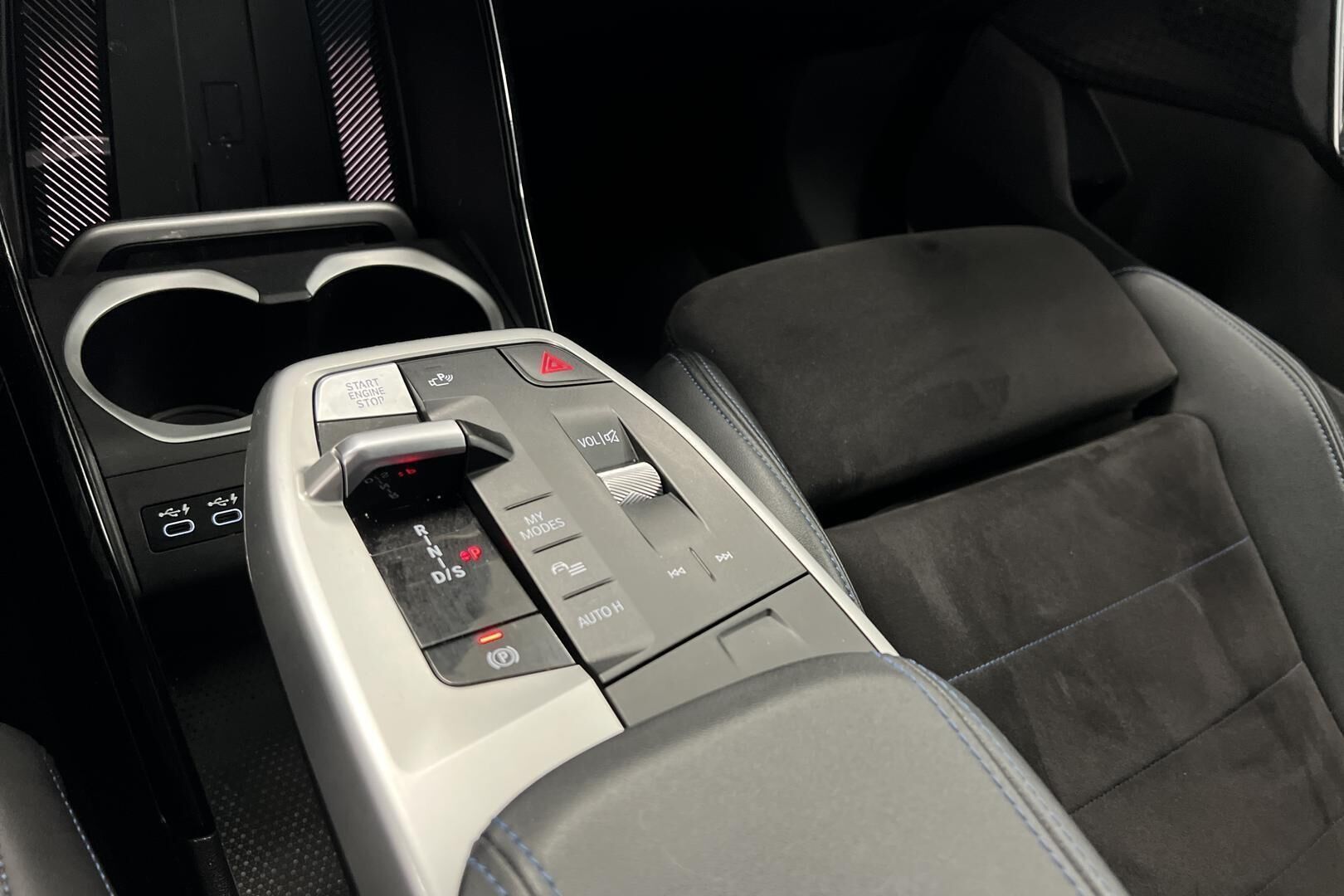 BMW X1 iso kuva 15