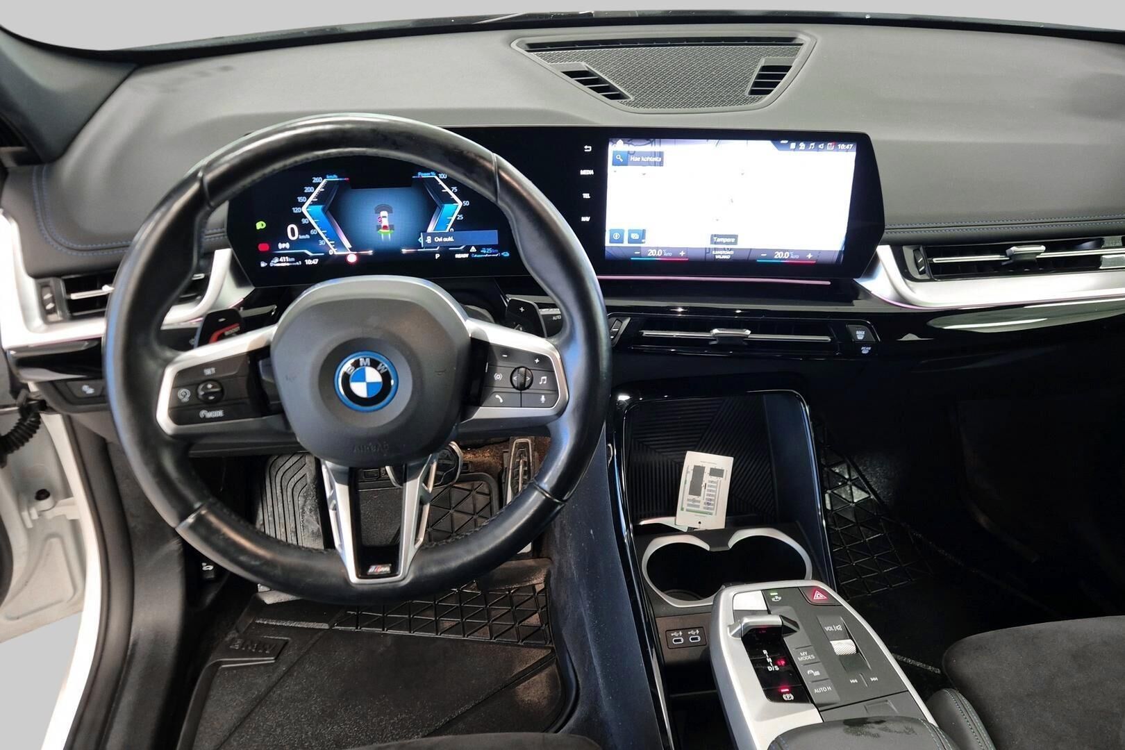 BMW X1 iso kuva 10