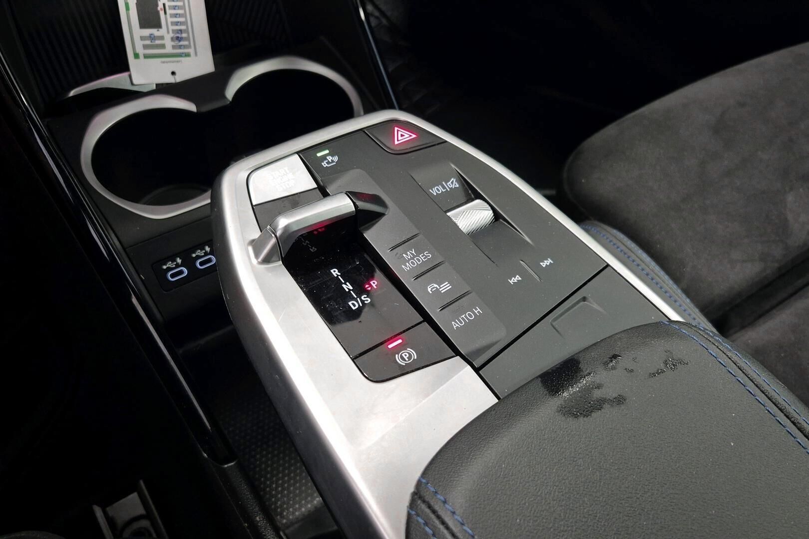 BMW X1 iso kuva 15