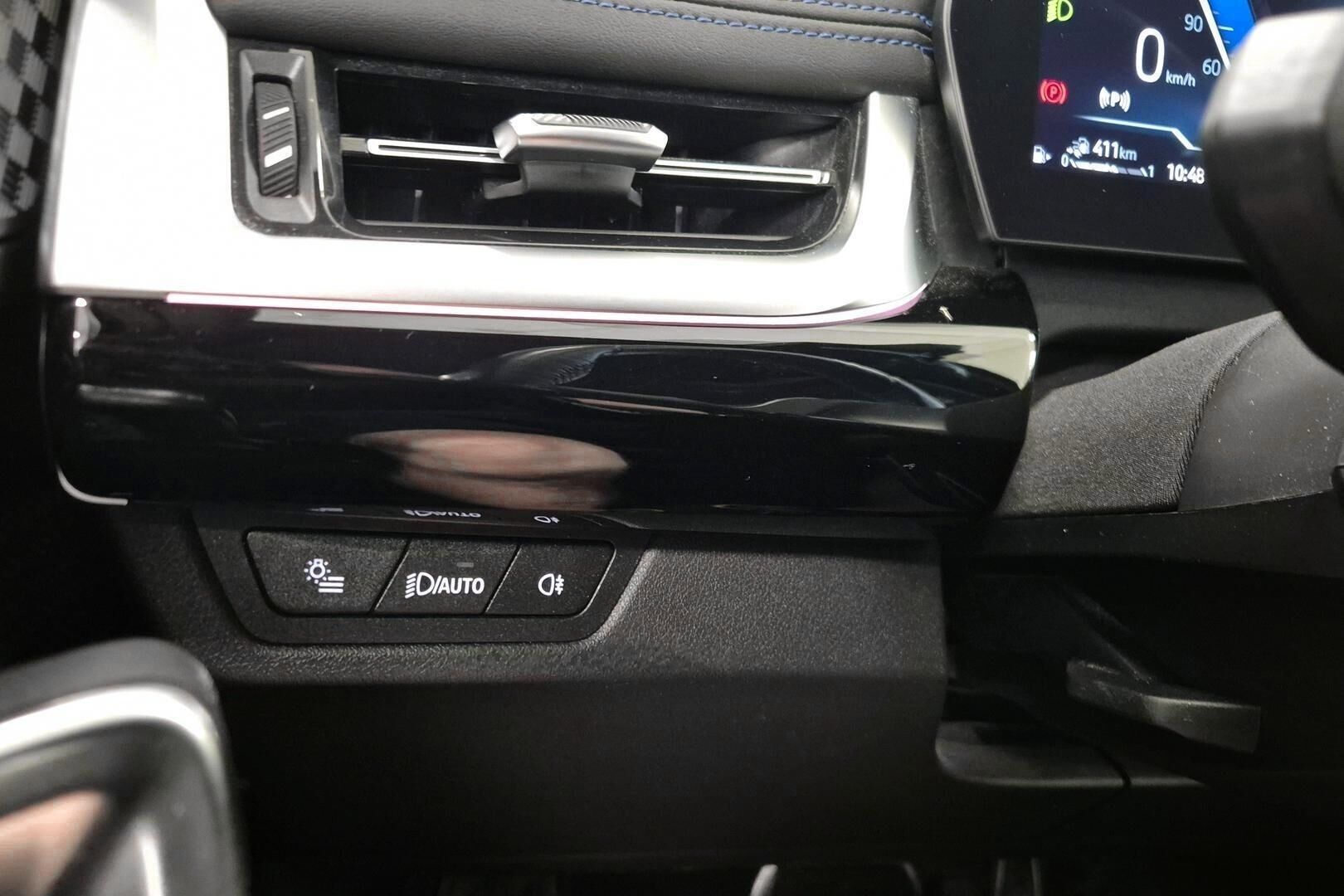 BMW X1 iso kuva 19