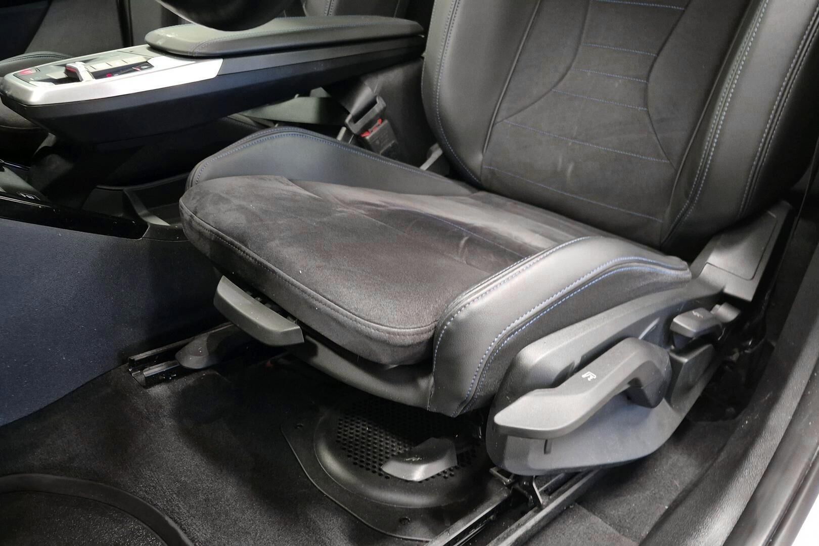 BMW X1 iso kuva 20