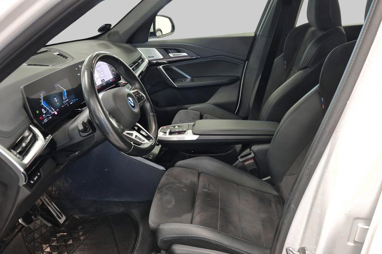 BMW X1 iso kuva 8