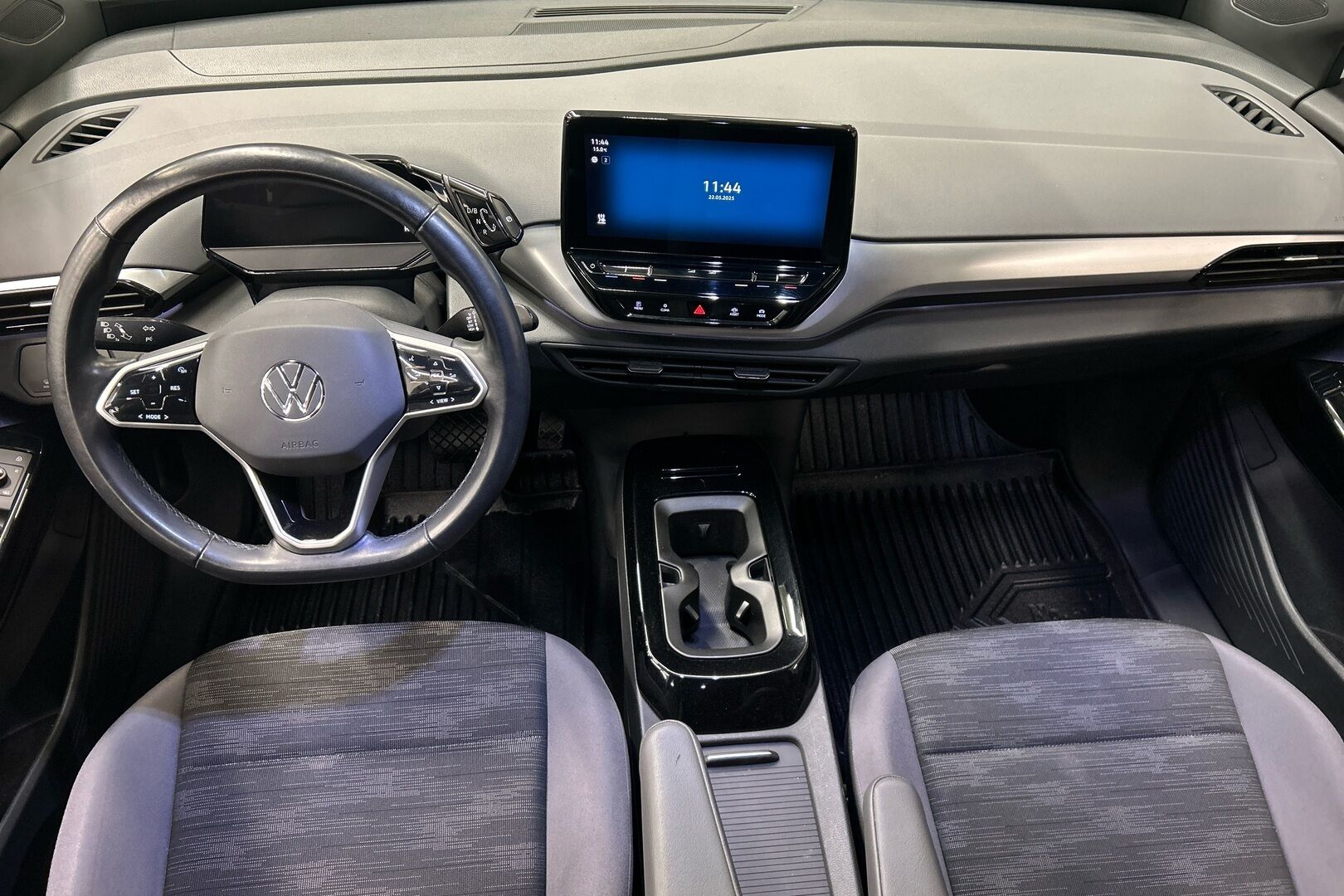 Volkswagen ID.4 iso kuva 6