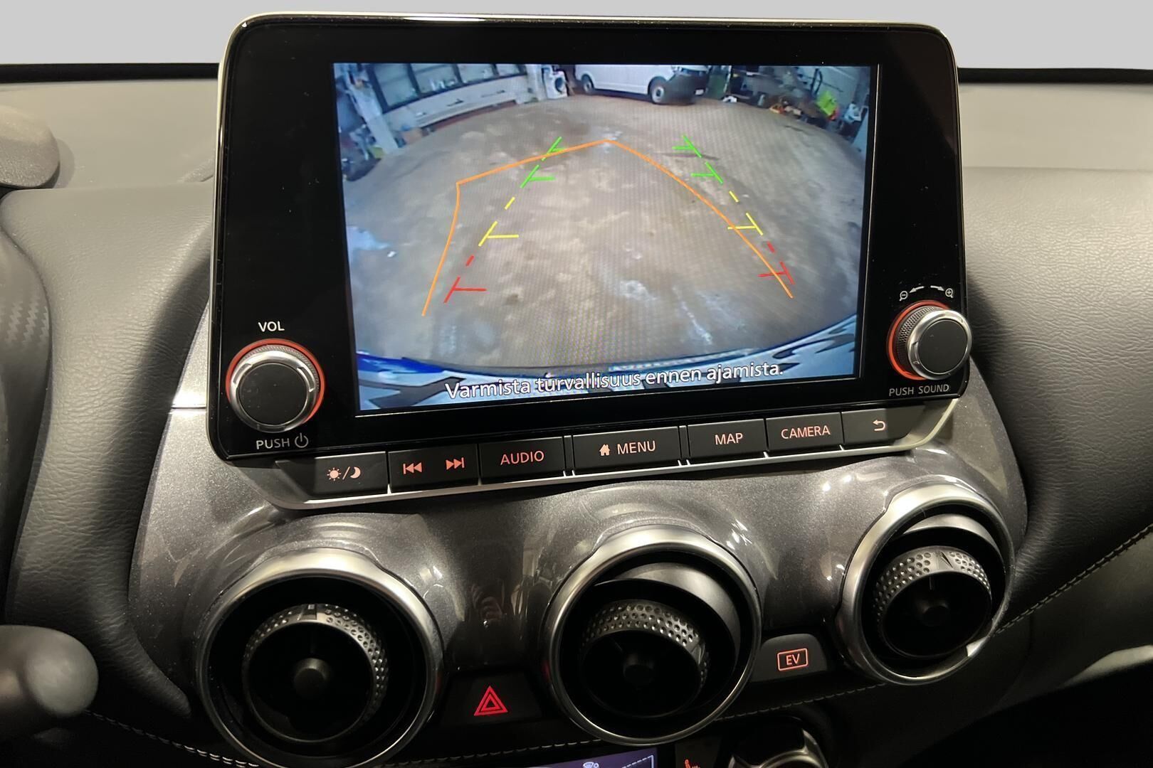 Nissan Juke iso kuva 12