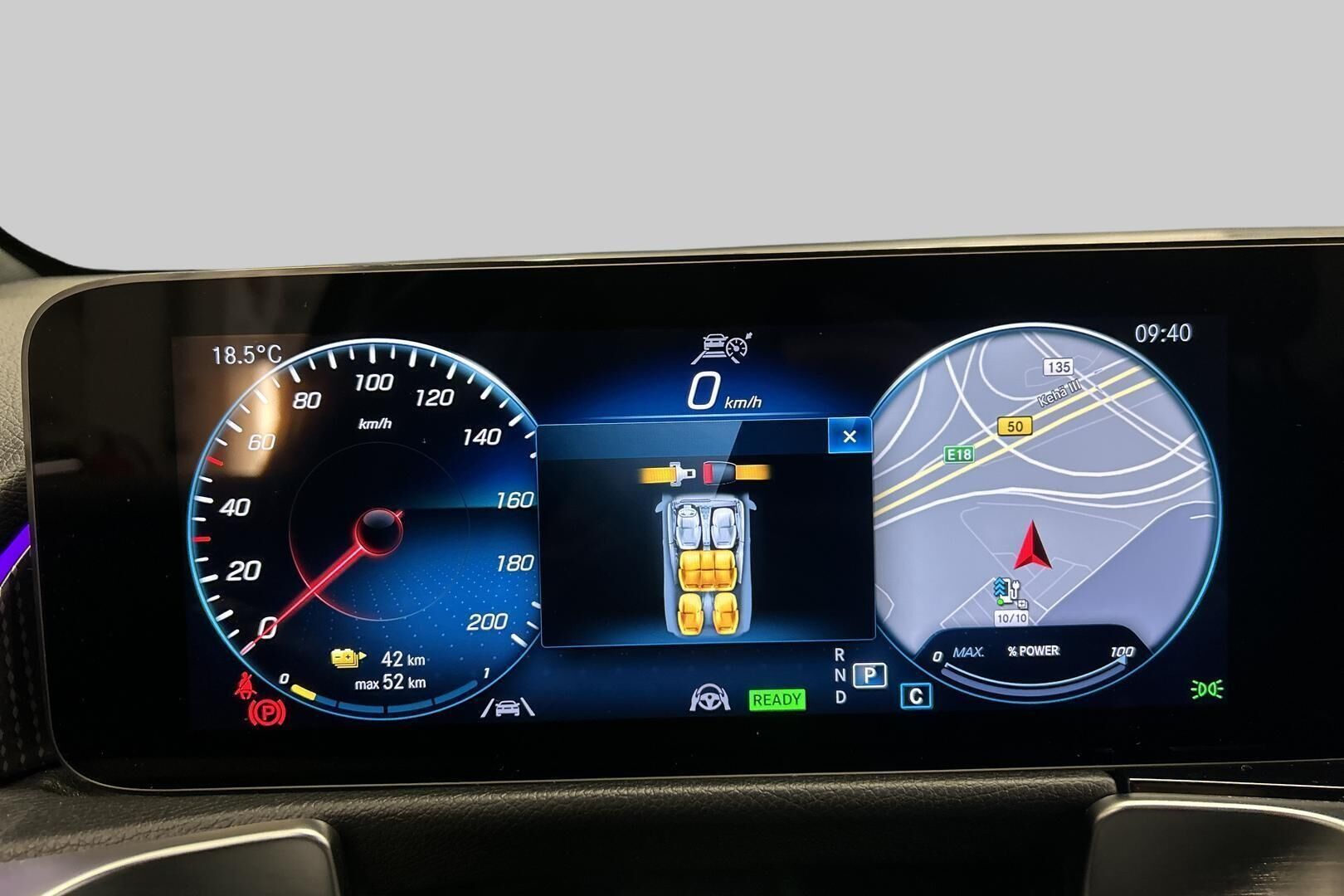 Mercedes-Benz EQB iso kuva 14