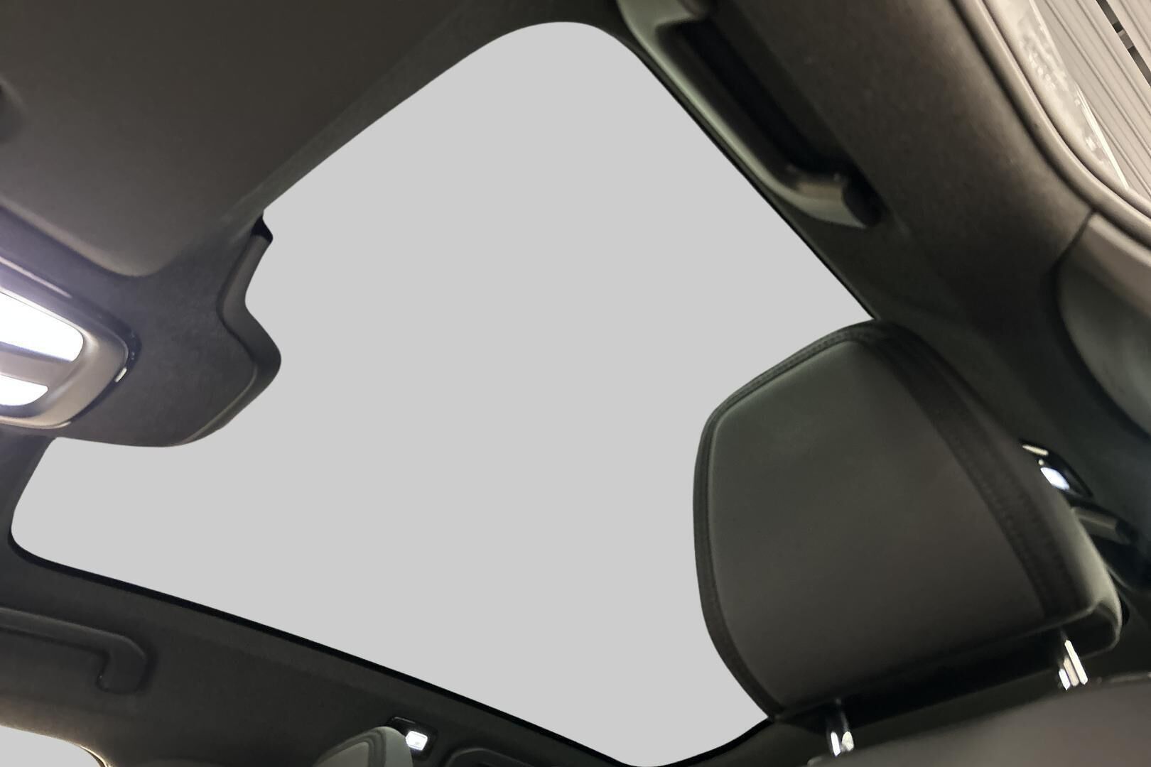 Polestar 2 iso kuva 25