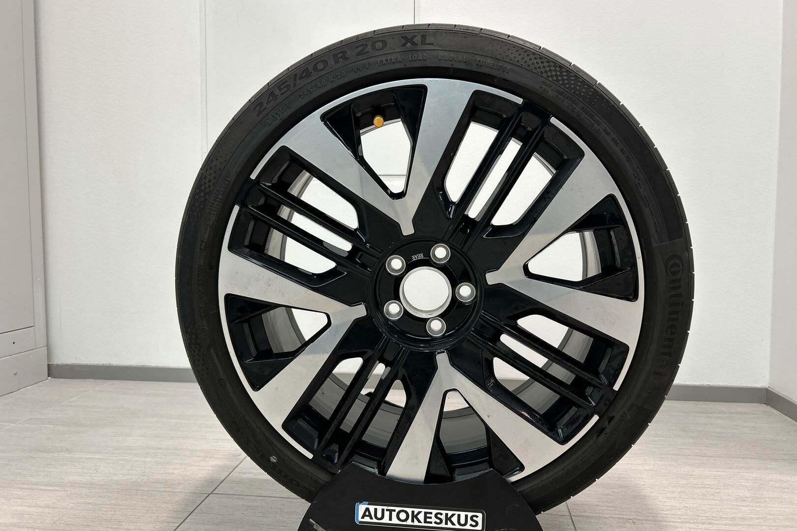 Polestar 2 iso kuva 29