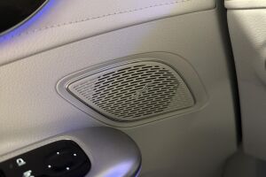 Mercedes-Benz EQE SUV esikatselu 21