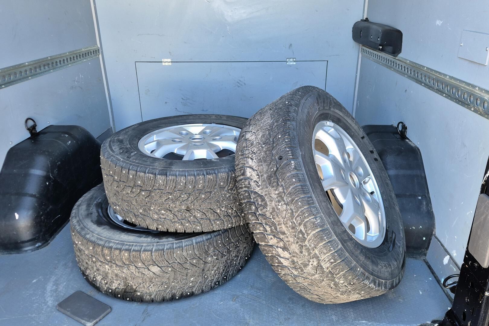 Ford Transit iso kuva 12