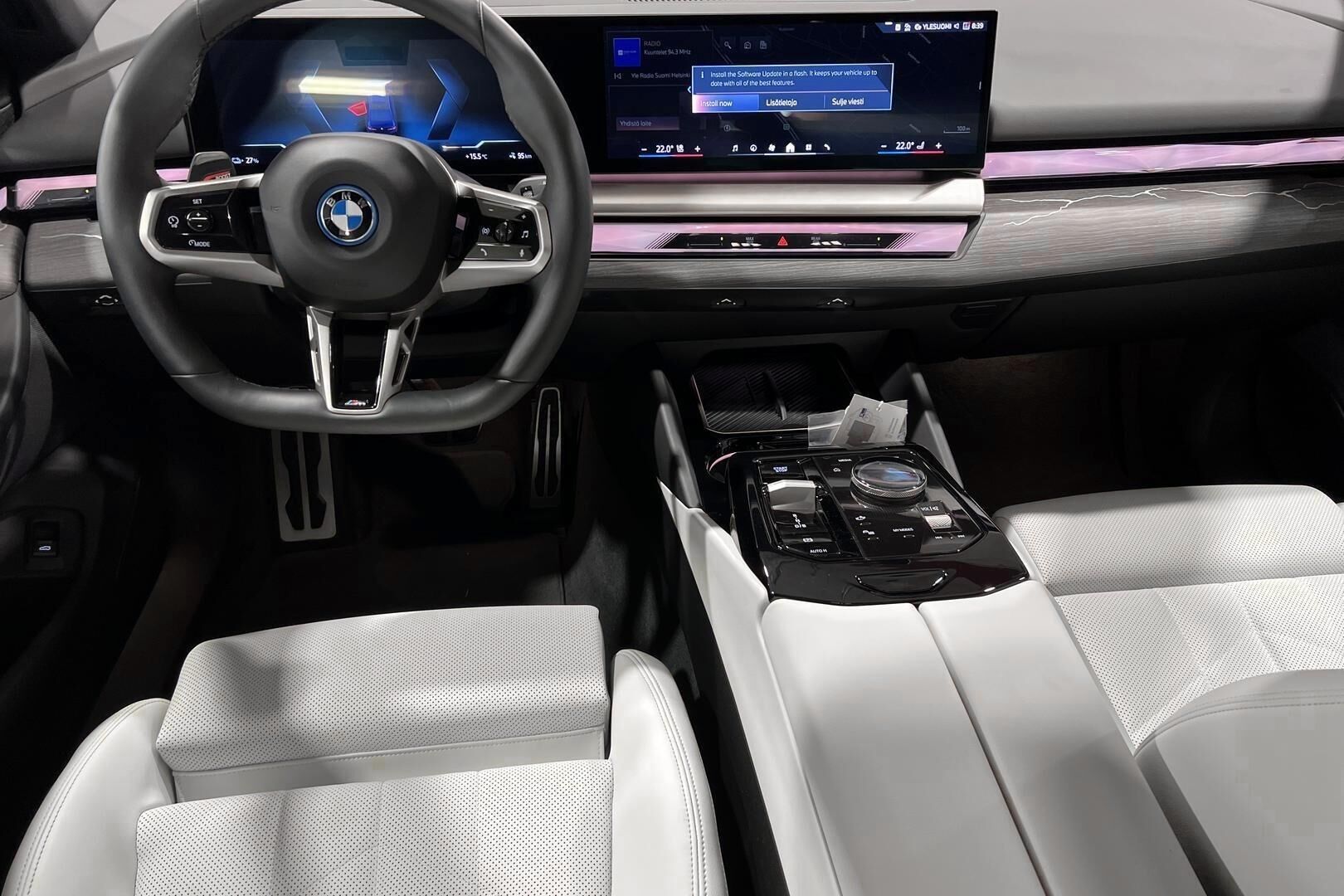 BMW i5 iso kuva 10