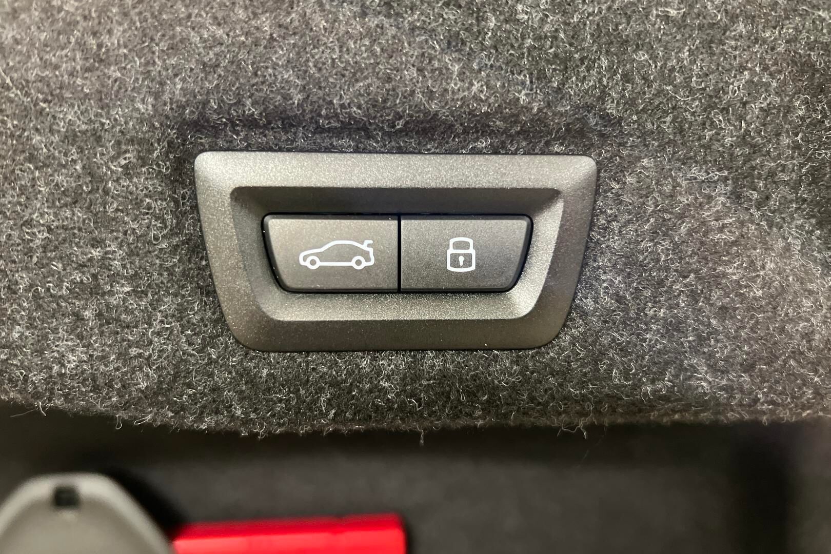 BMW i5 iso kuva 13