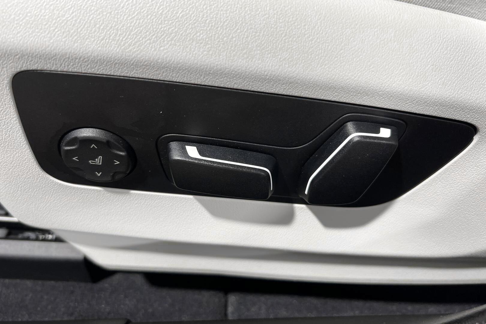 BMW i5 iso kuva 14